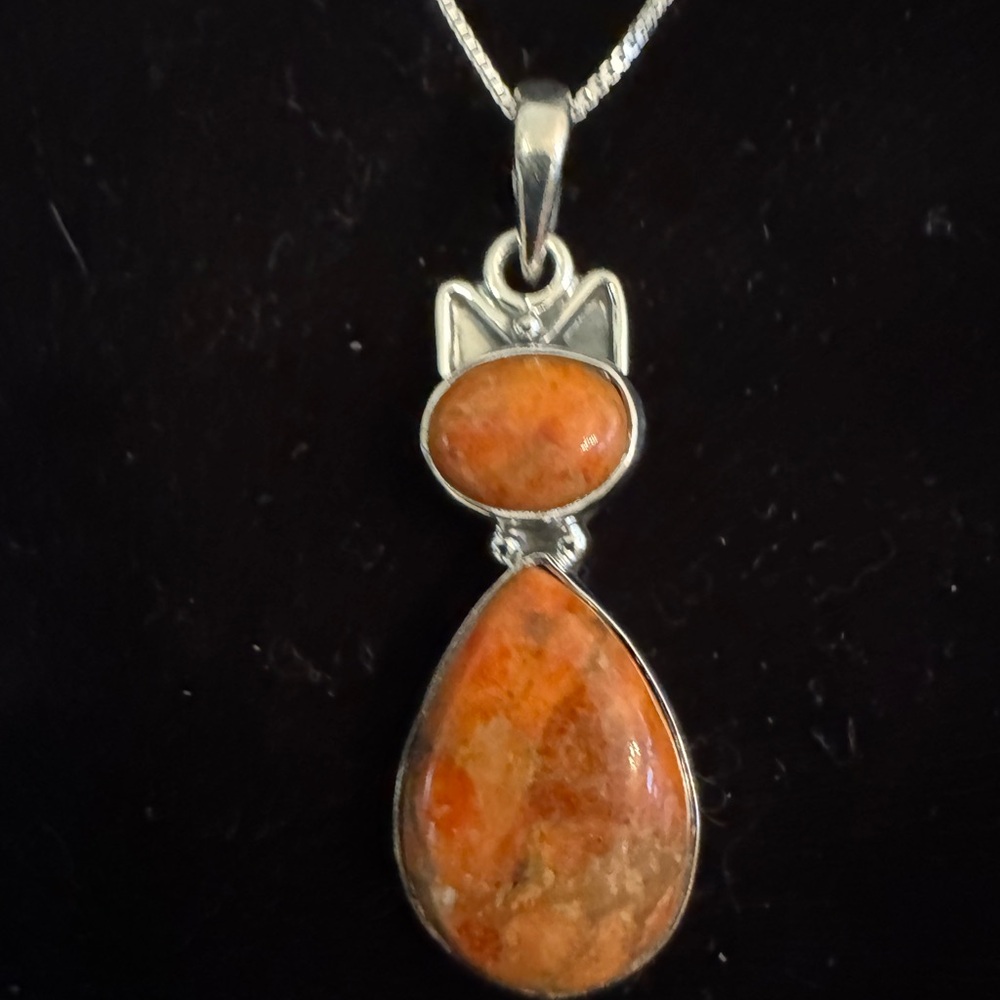 Genuine Orange‎ bumblebee Jasper Cat Pendant Necklace in Sterling silver